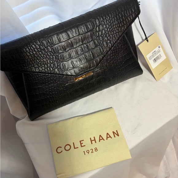 NWT COLE HAAN Christena Envelope Clutch in Black Croc Print